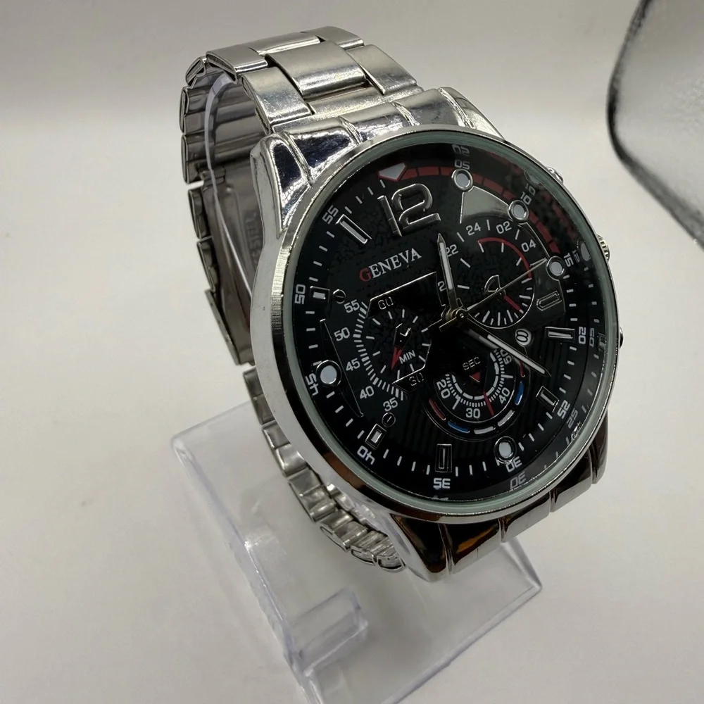 Geneva Silver Band Chronograph Dial 42mm Men's Quartz Watch (New Battery)